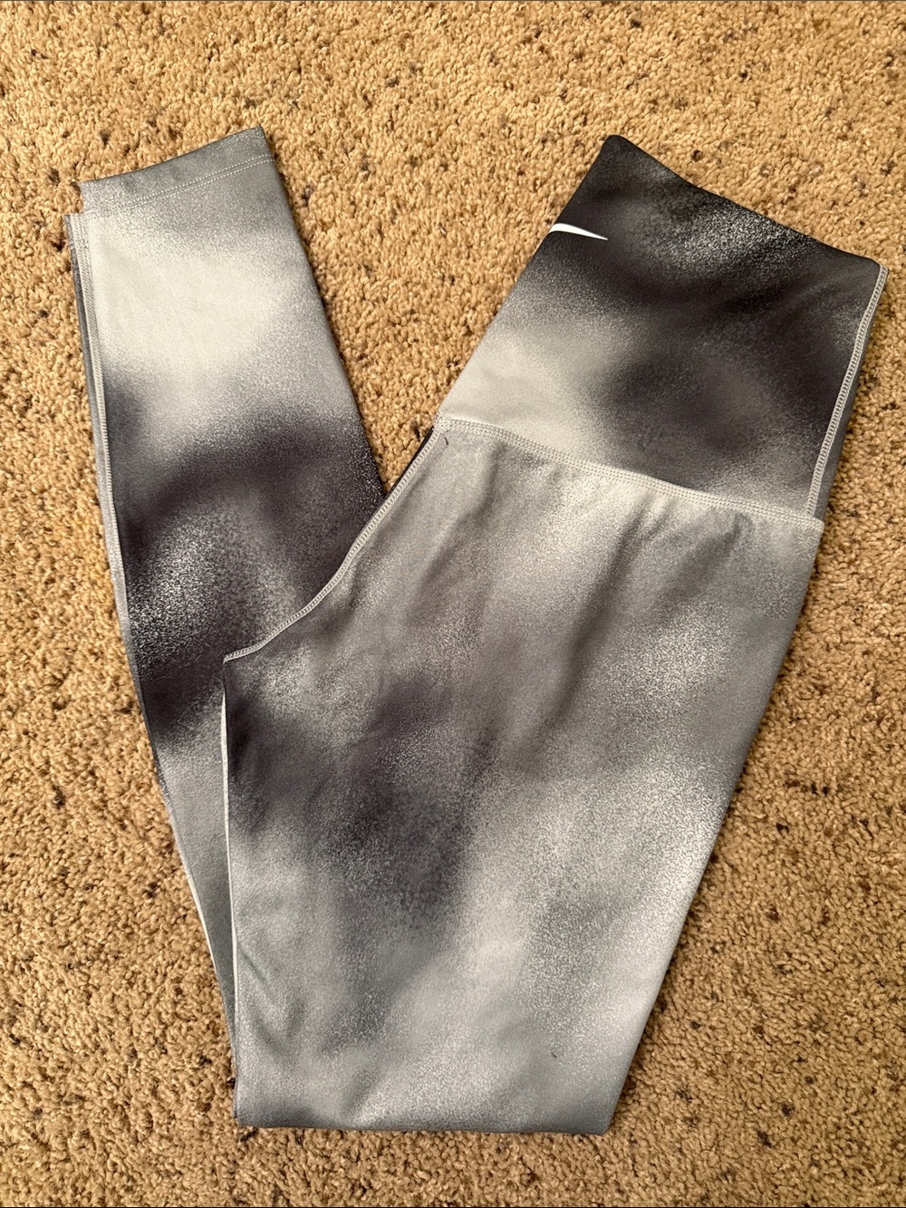 Nike Black & Gray Gradient Leggings